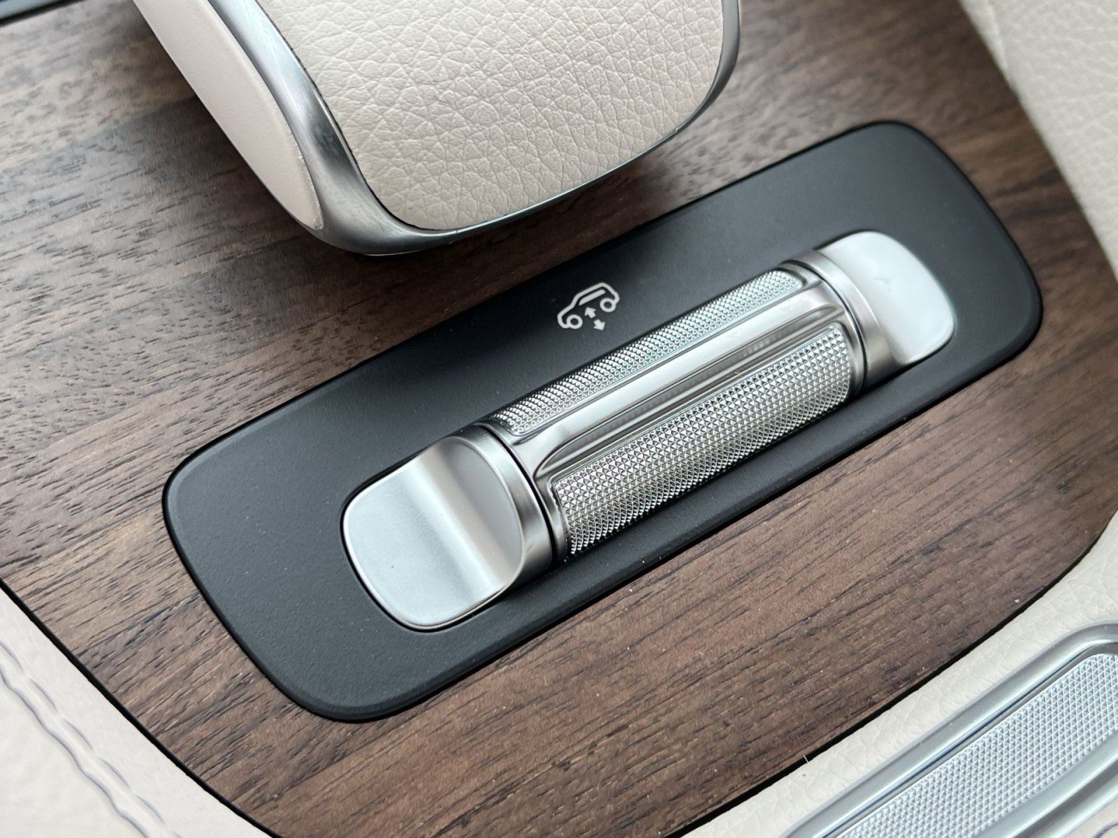 New 2026 Mercedes-Benz GLS 450 4MATIC image 42