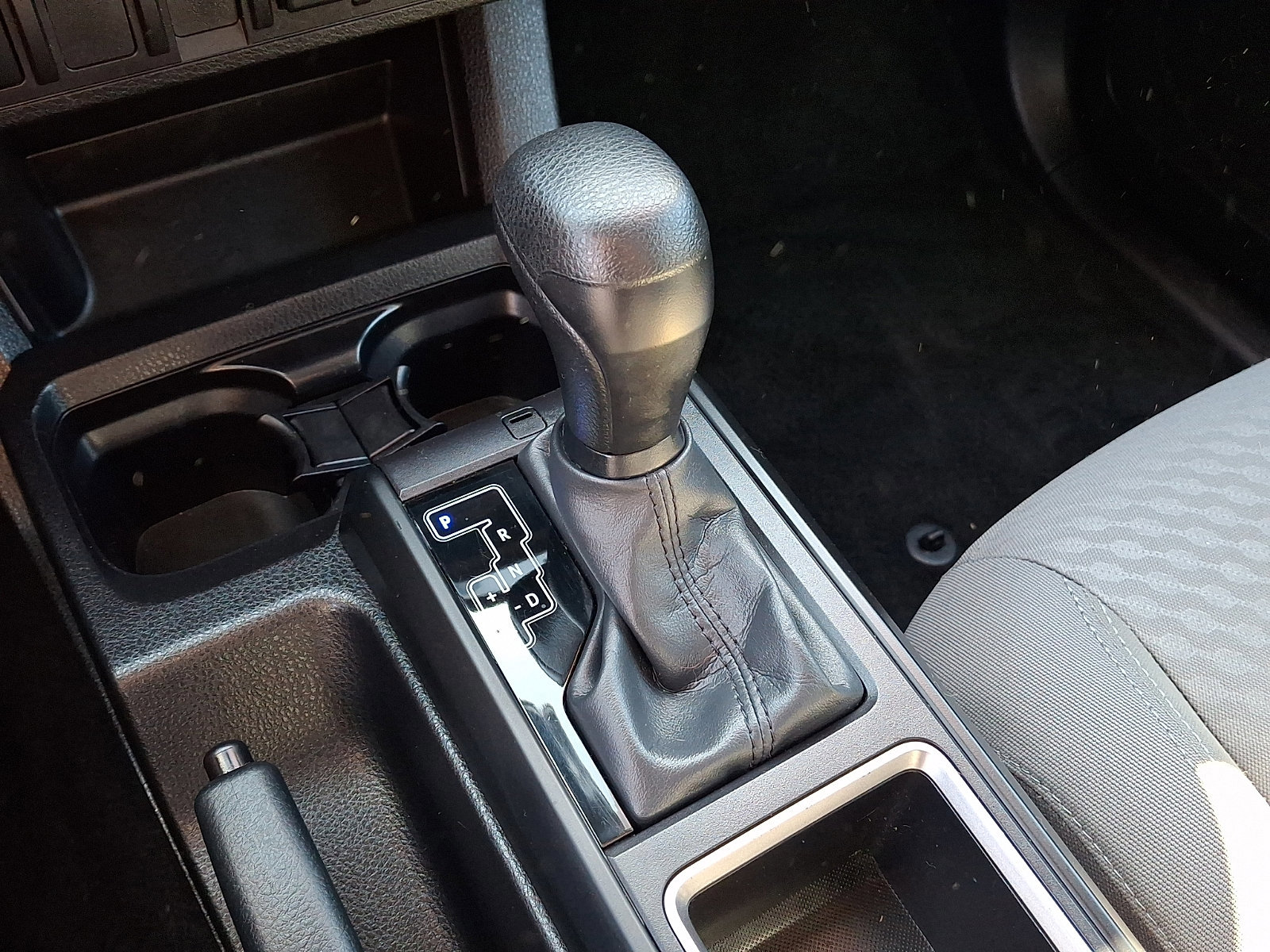 Used 2023 Toyota Tacoma SR AWD/4WD image 14