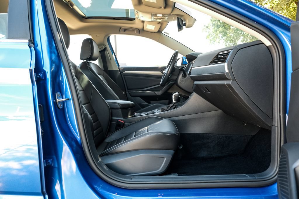 Used 2022 Volkswagen Jetta SE FWD image 47