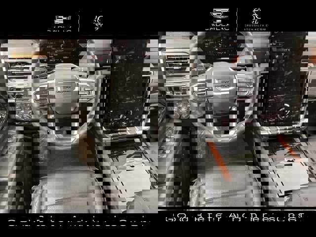 Used 2025 GMC Yukon XL Denali image 10