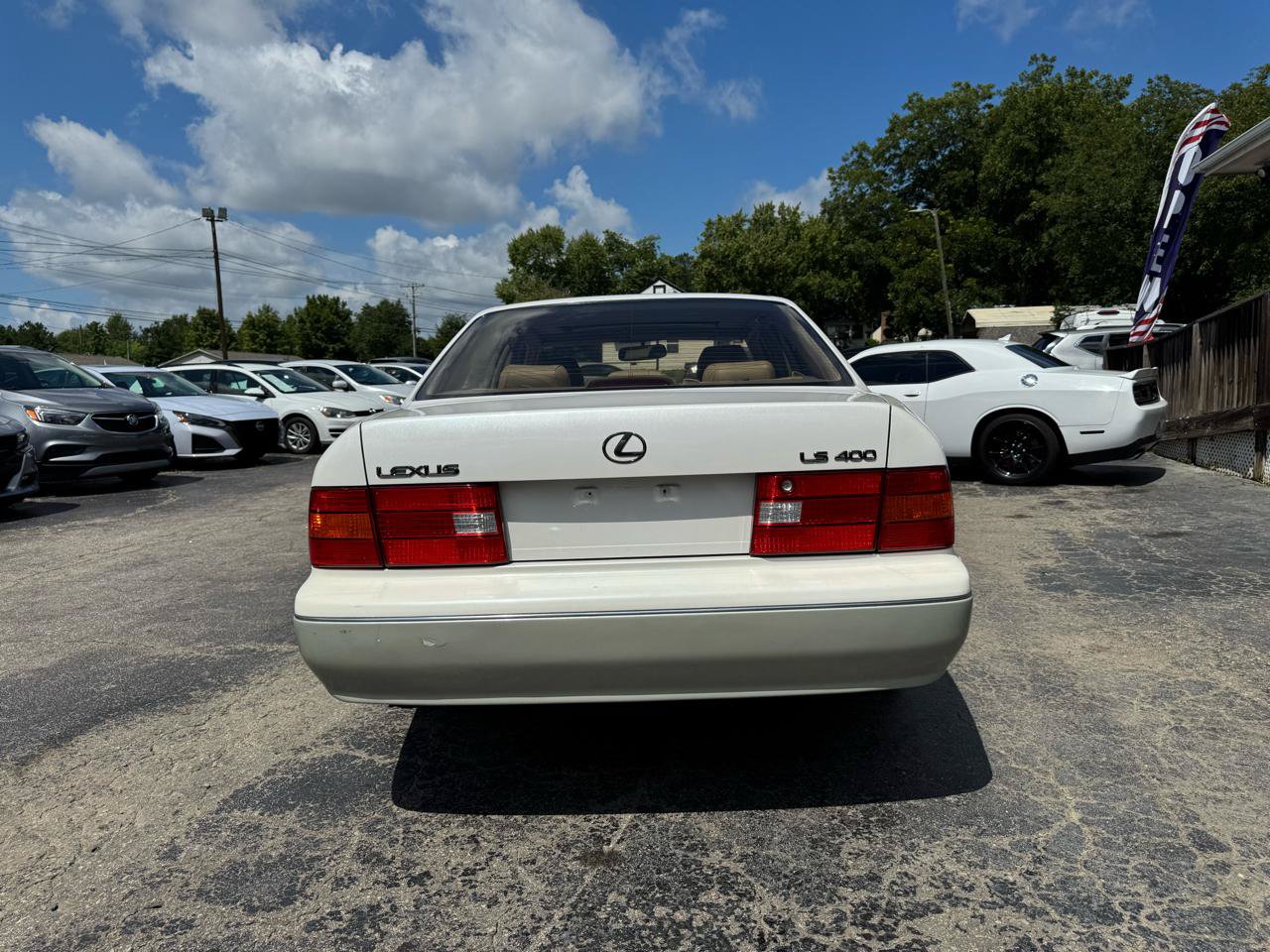 Used 2000 Lexus LS 400 w/ Platinum Series RWD image 10