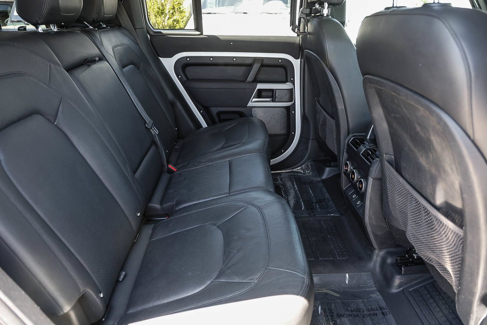 Used 2023 Land Rover Defender 110 S AWD/4WD image 18