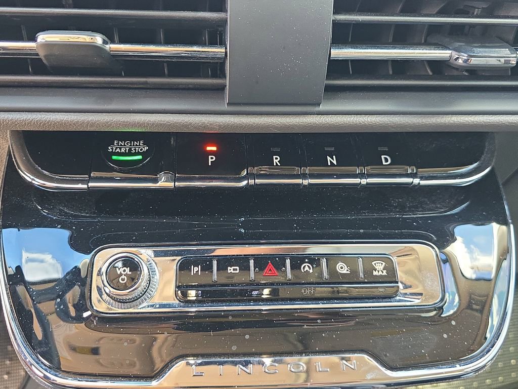 Used 2024 Lincoln Corsair FWD w/ Equipment Group 101A image 22