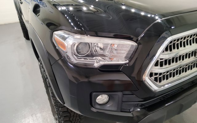 Used 2016 Toyota Tacoma TRD Off-Road image 8