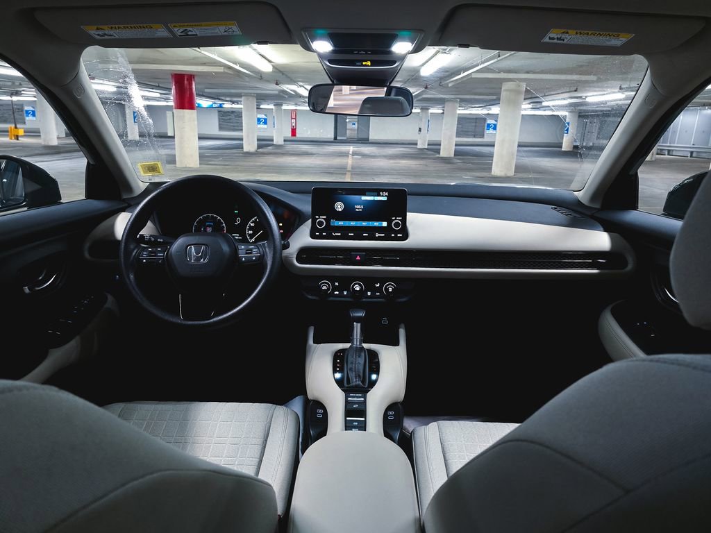 Certified 2024 Honda HR-V LX image 3