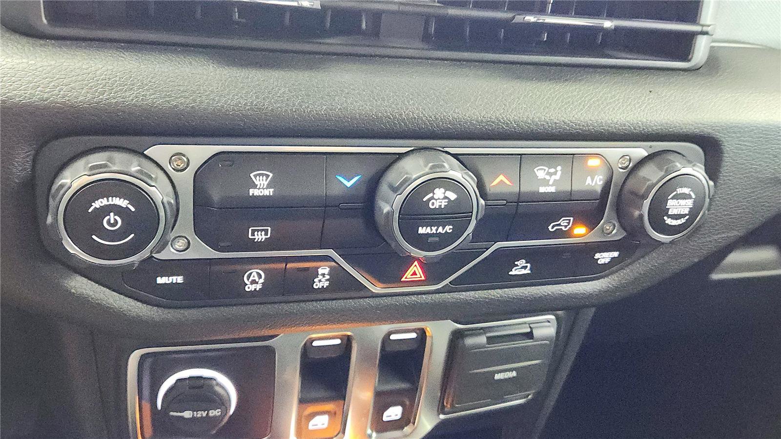 Used 2024 Jeep Wrangler Sport S image 30