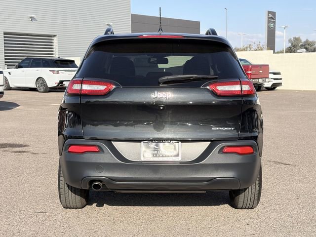Used 2016 Jeep Cherokee Sport image 28