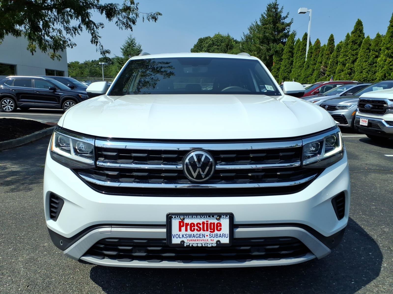 Certified 2022 Volkswagen Atlas Cross Sport SE AWD/4WD image 6