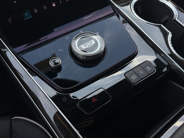 New 2026 Cadillac Escalade ESV Luxury w/ Touring Package AWD/4WD image 16