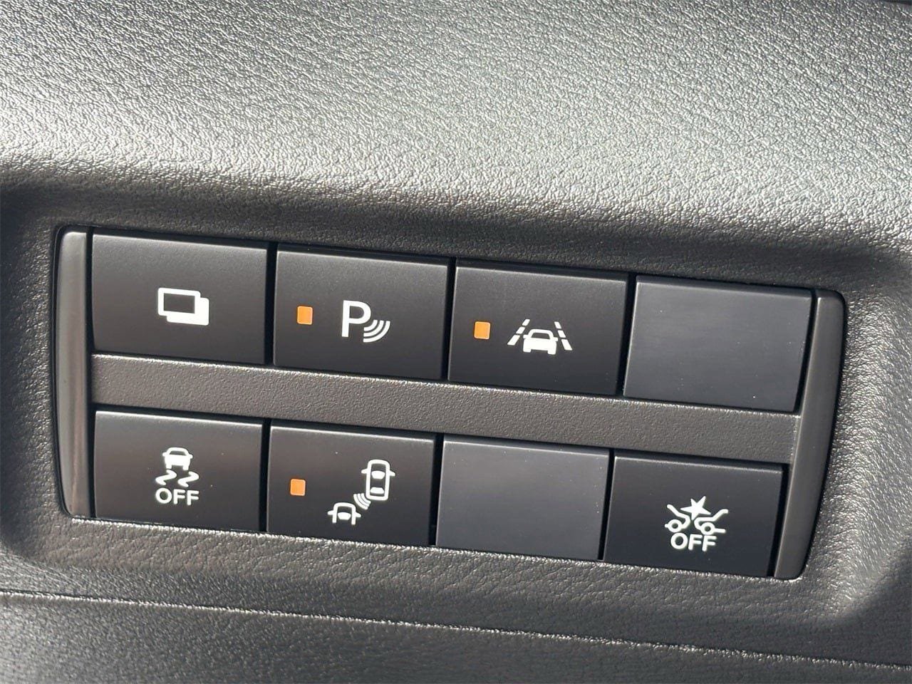 New 2025 Nissan Kicks Play S image 35