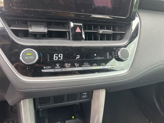 Used 2024 Toyota Corolla Cross SE image 27