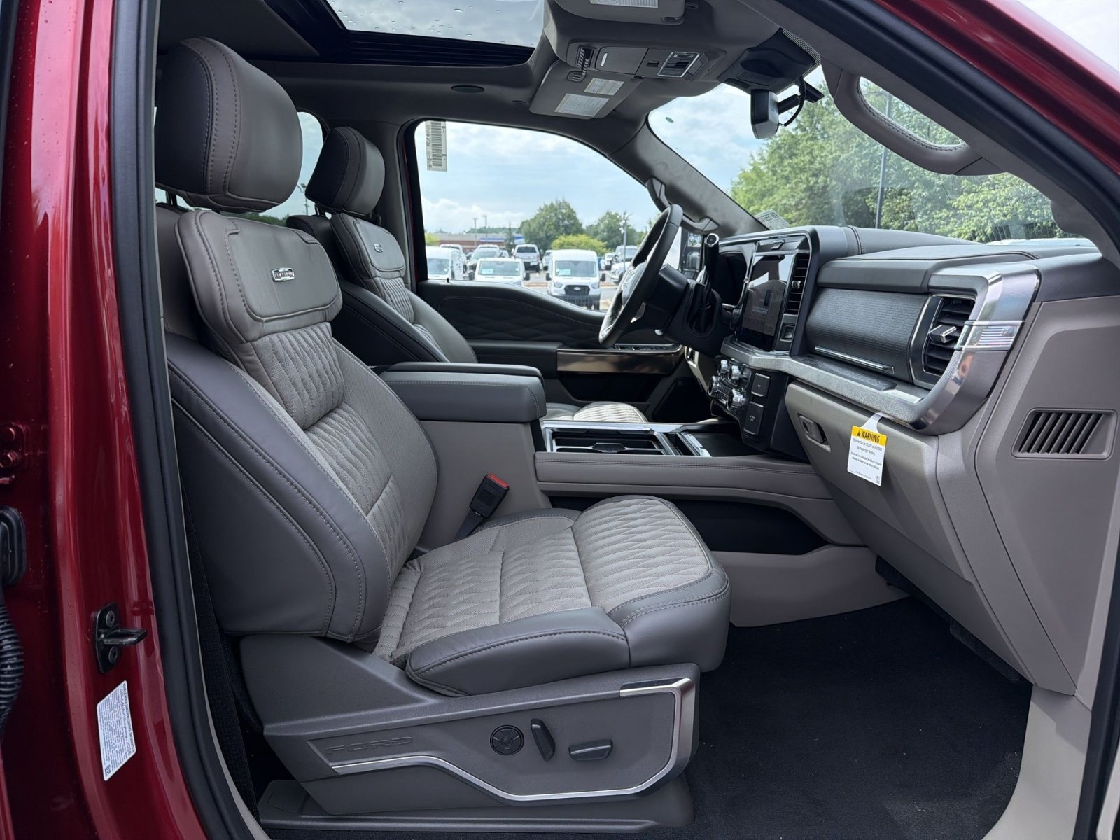 New 2026 Ford F350 Platinum w/ Platinum Plus Package AWD/4WD image 24