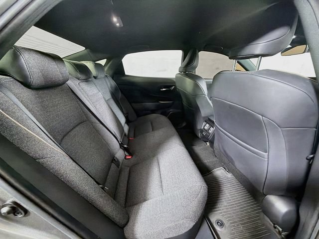 Used 2023 Toyota Crown AWD/4WD image 32
