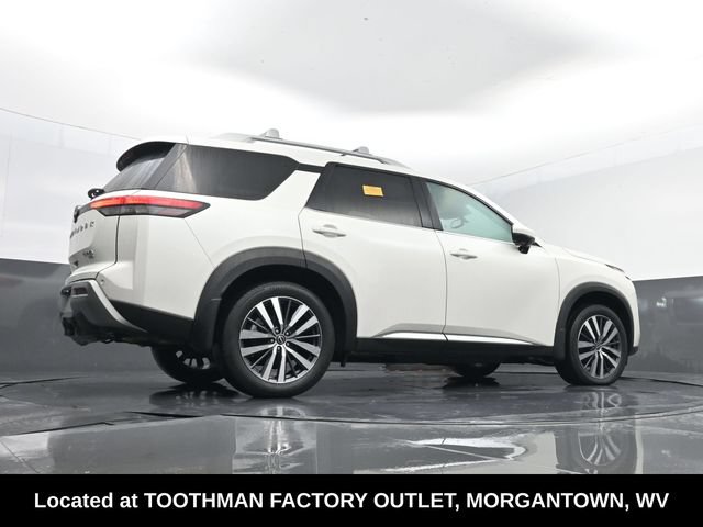 Used 2022 Nissan Pathfinder Platinum w/ Cargo Package AWD/4WD image 30