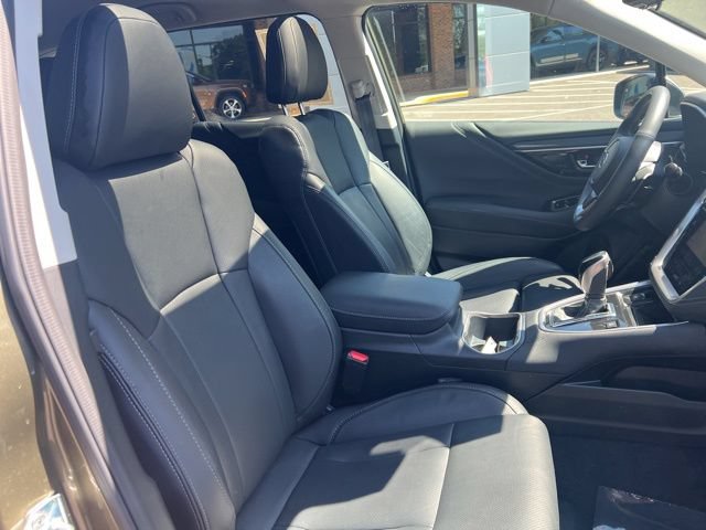 Used 2025 Subaru Outback Touring XT w/ Tech Package 3 AWD/4WD image 30