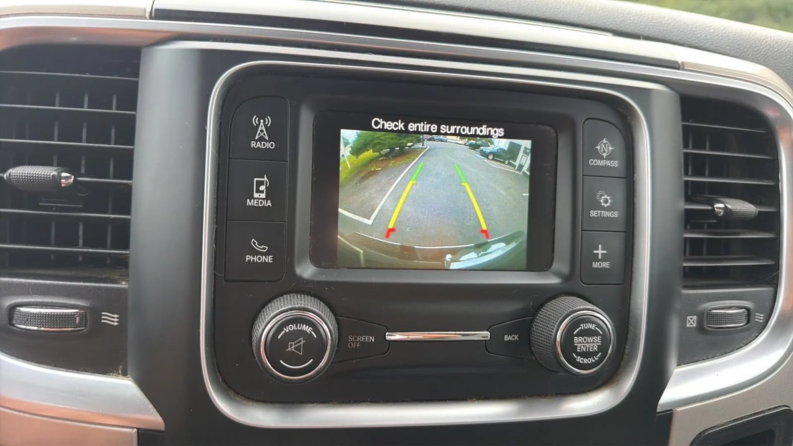Used 2018 RAM 1500 Classic SLT AWD/4WD image 25