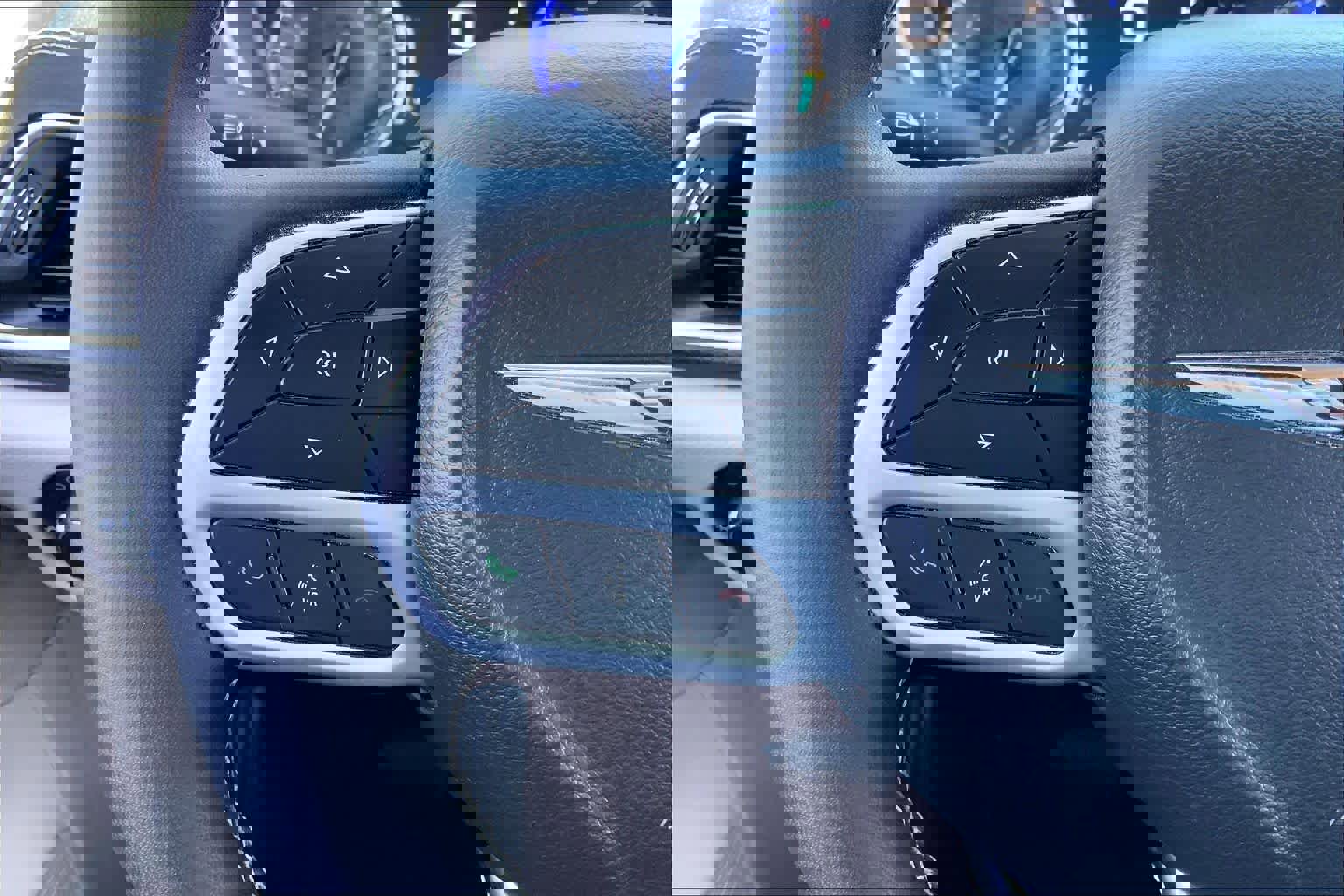 Used 2022 Chrysler Pacifica Touring-L image 24