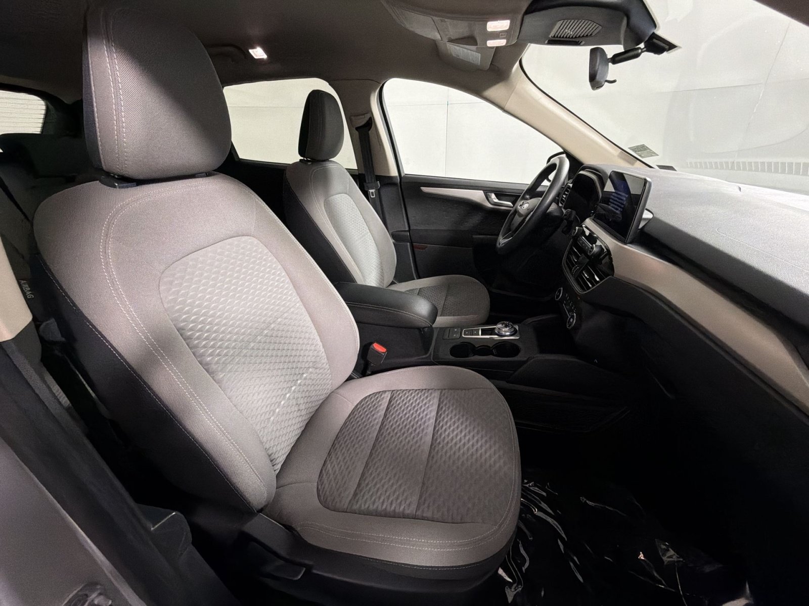 Used 2020 Ford Escape SE FWD image 26
