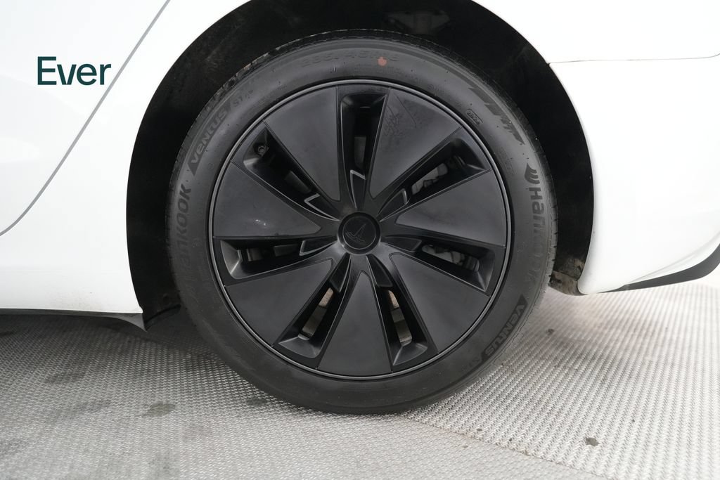 Used 2025 Tesla Model 3 Long Range AWD/4WD image 9