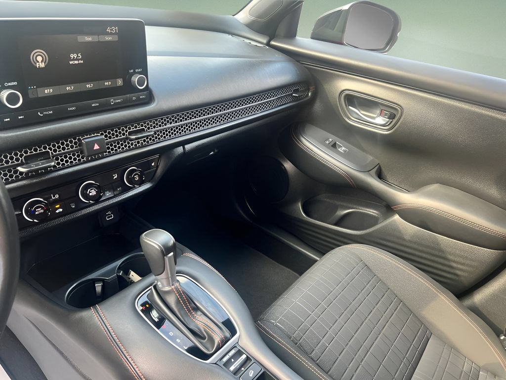 Used 2024 Honda HR-V Sport image 11