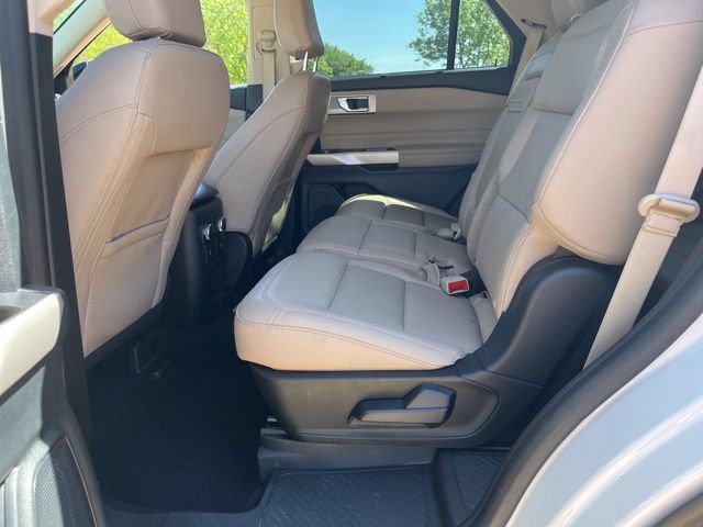 Used 2021 Ford Explorer Limited w/ Equipment Group 301A AWD/4WD image 34