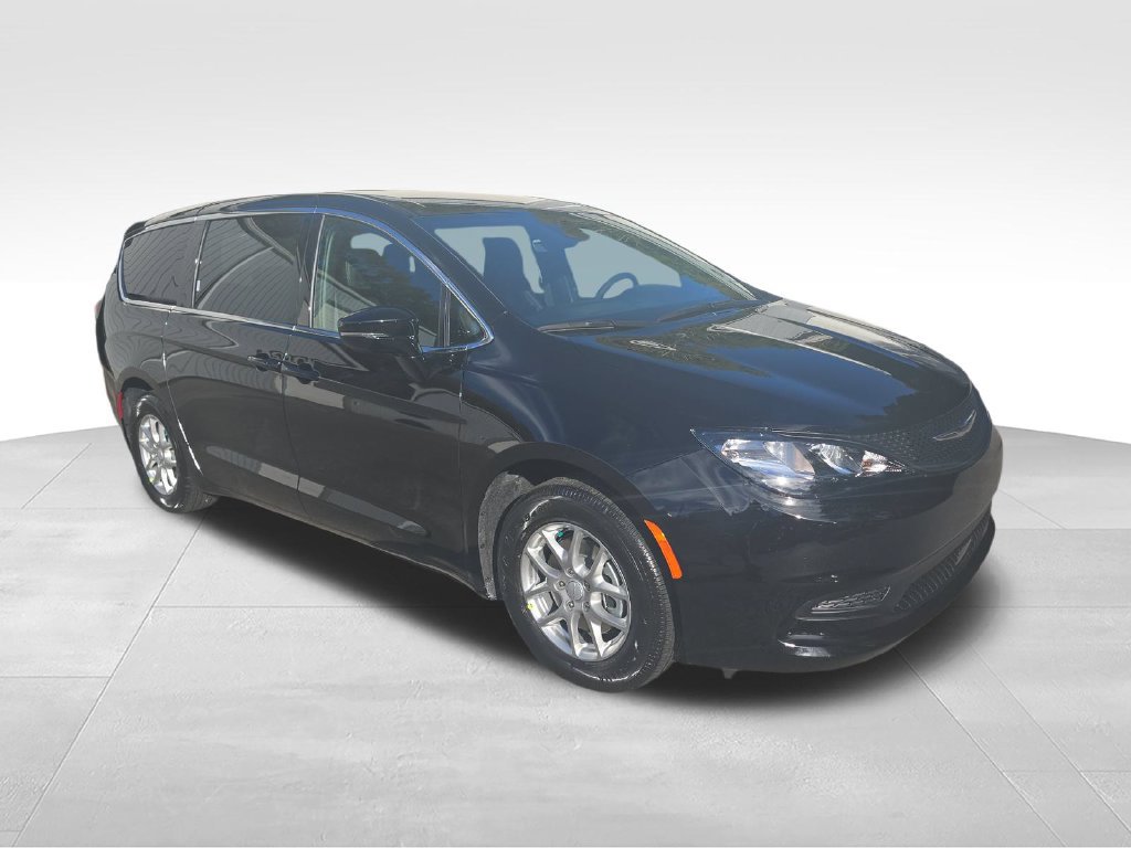 New 2027 Chrysler Pacifica LX FWD image 7