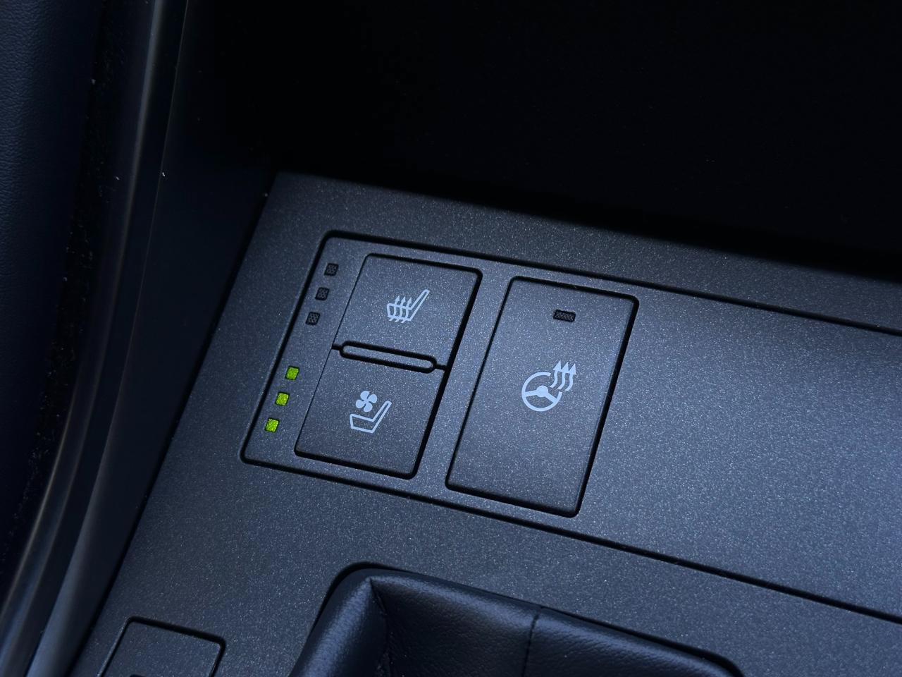 Used 2021 Lexus IS 350 F Sport w/ Accessory Package RWD image 8