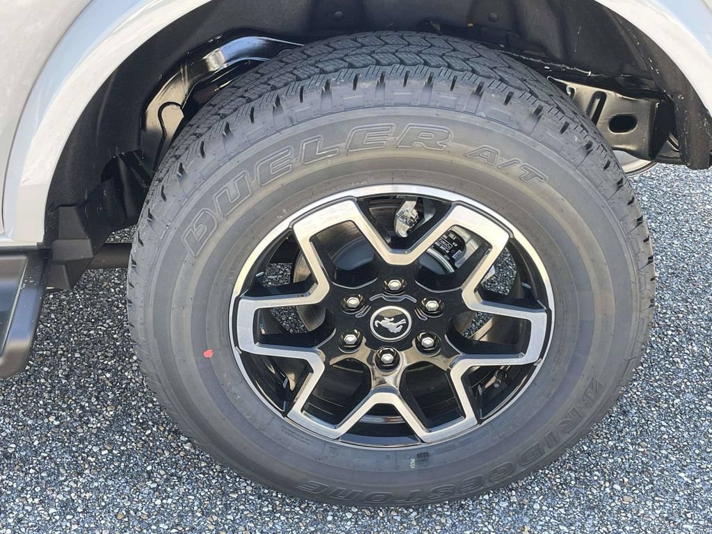 New 2026 Ford Bronco Outer Banks AWD/4WD image 9
