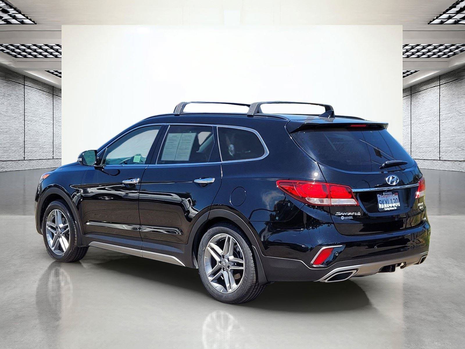 Used 2017 Hyundai Santa Fe Limited FWD image 9