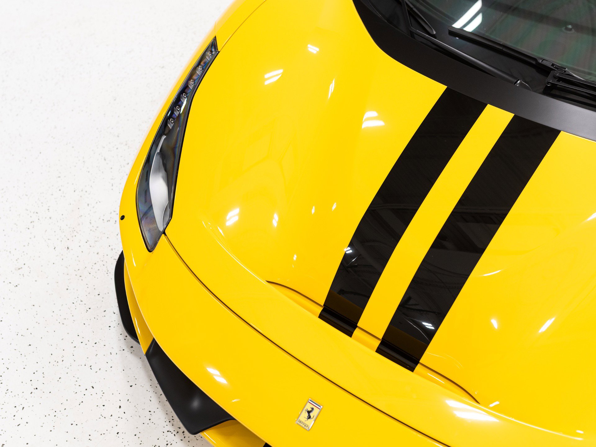 Used 2019 Ferrari 488 Pista Coupe image 4