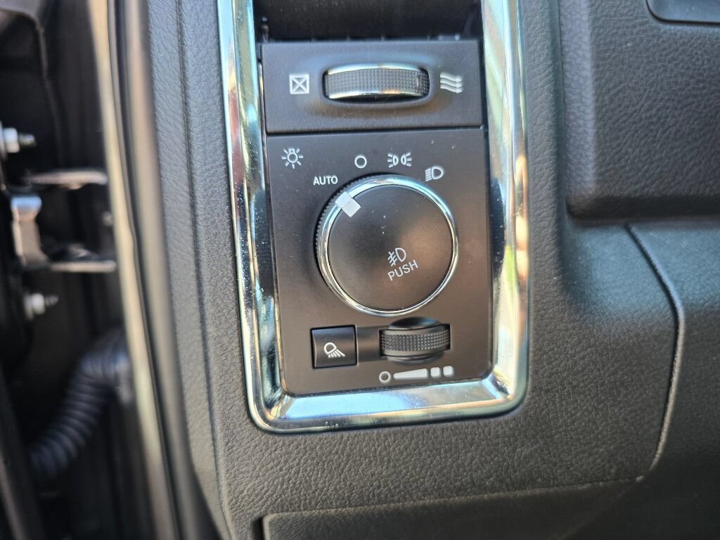 Used 2018 RAM 3500 Laramie AWD/4WD image 39