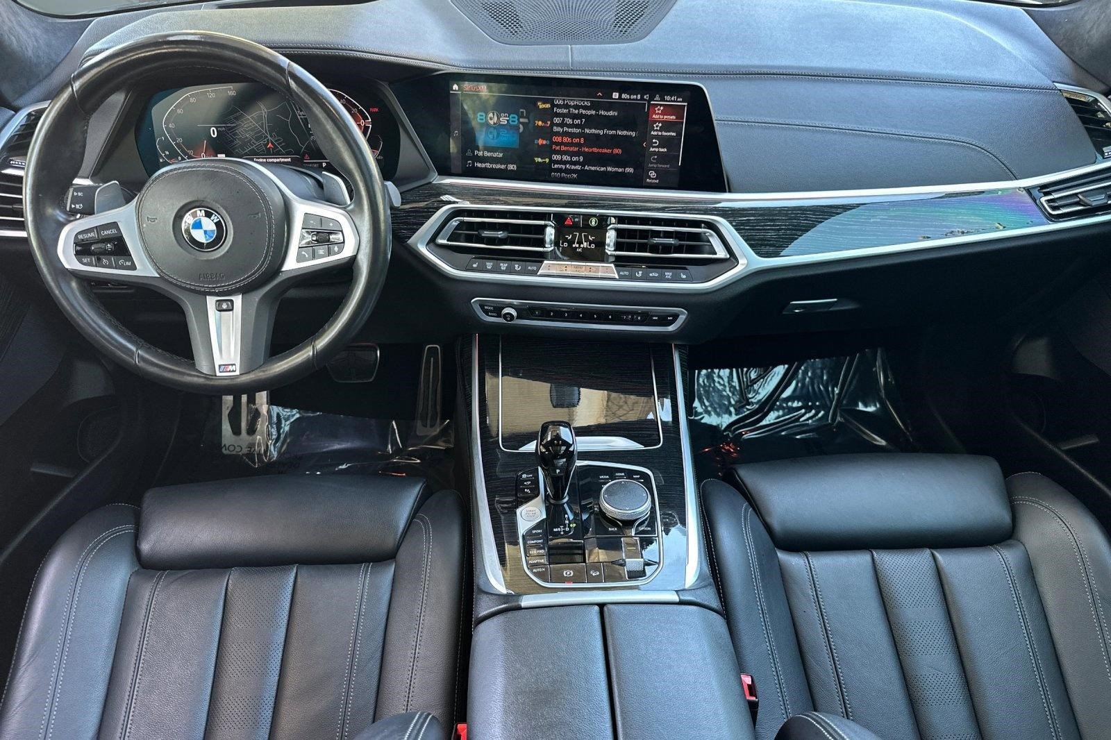 Used 2022 BMW X7 xDrive40i w/ M Sport Package AWD/4WD image 16