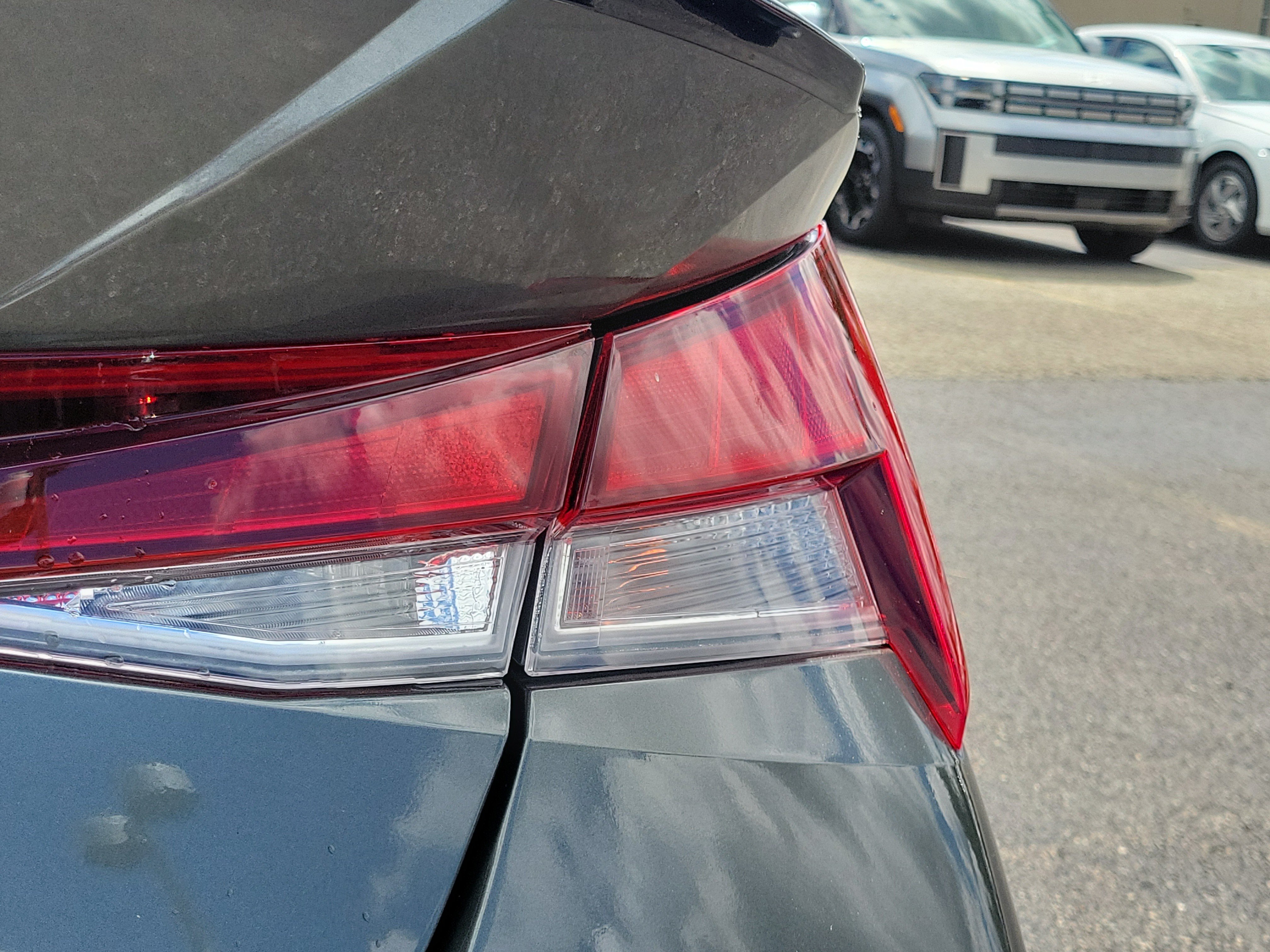 Used 2025 Hyundai Elantra Sport FWD image 7