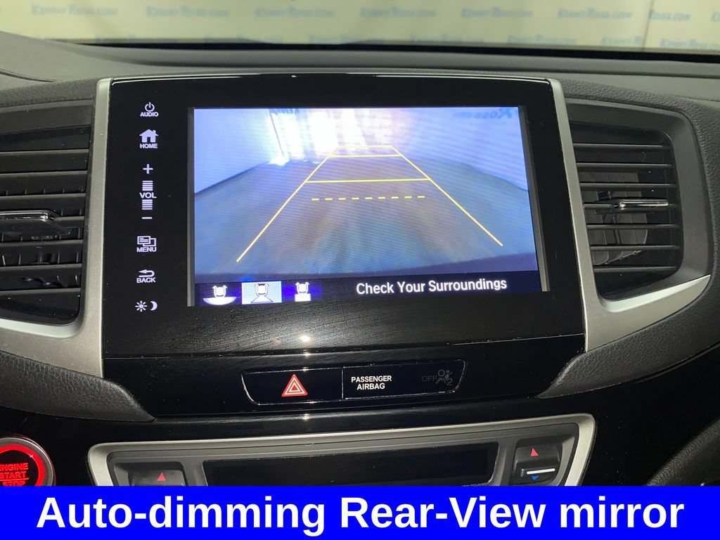 Used 2017 Honda Pilot Touring image 24