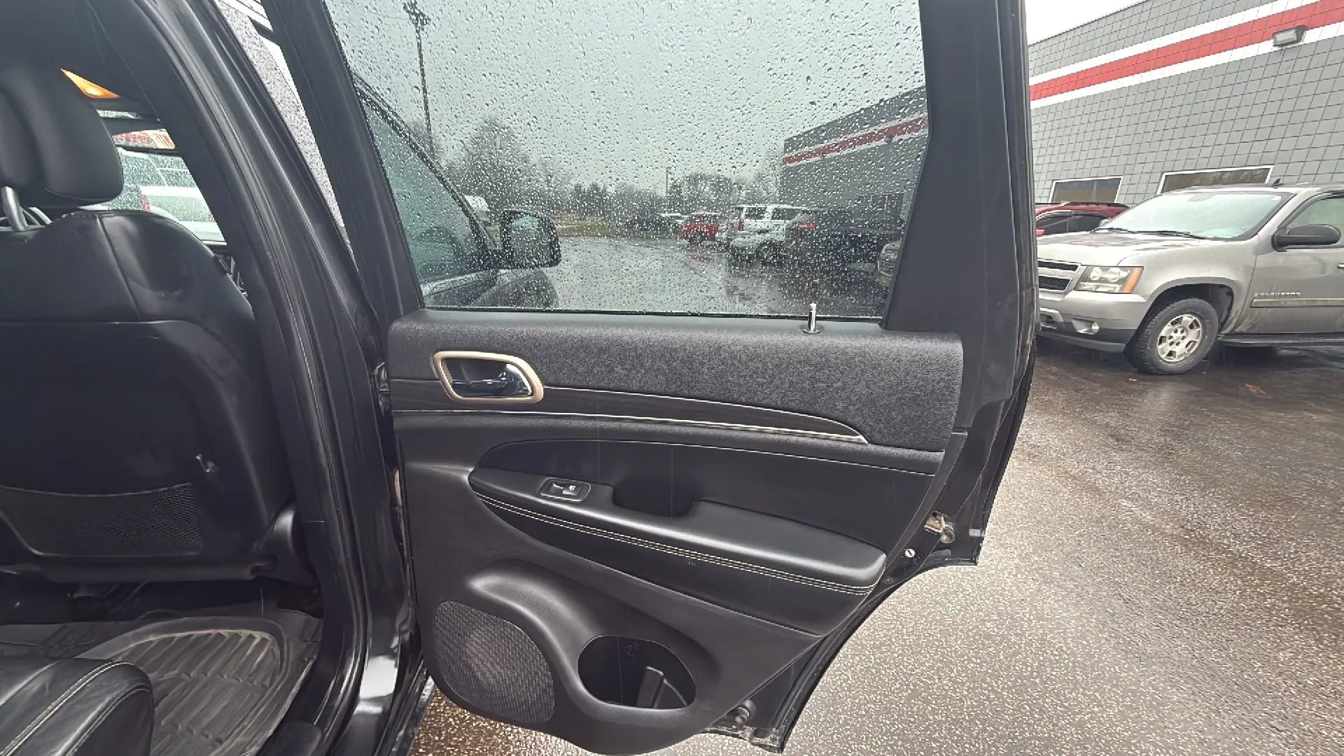 Used 2015 Jeep Grand Cherokee Limited image 14