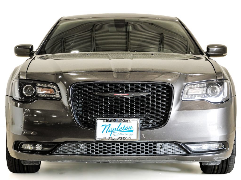 Used 2023 Chrysler 300 S RWD image 2
