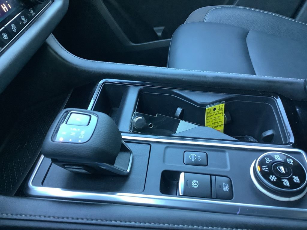 Used 2023 Nissan Pathfinder SL image 28