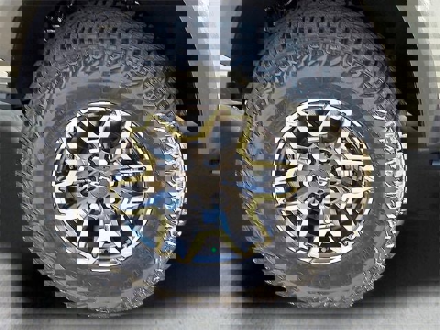 New 2026 Chevrolet Colorado ZR2 w/ Off-Road Front Bumper Package image 9