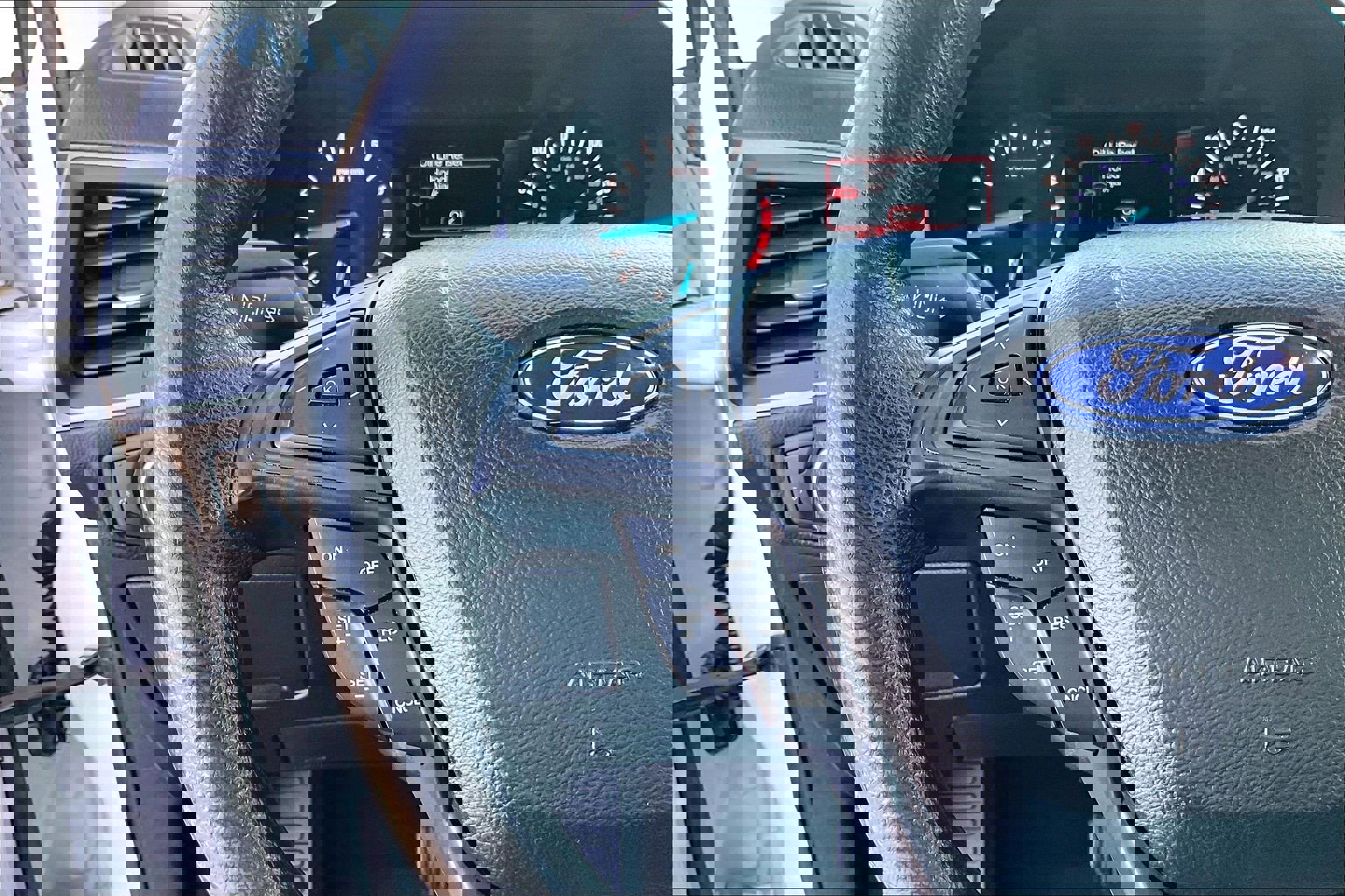 Used 2019 Ford Edge SE w/ SE Fleet Driver's Package image 18