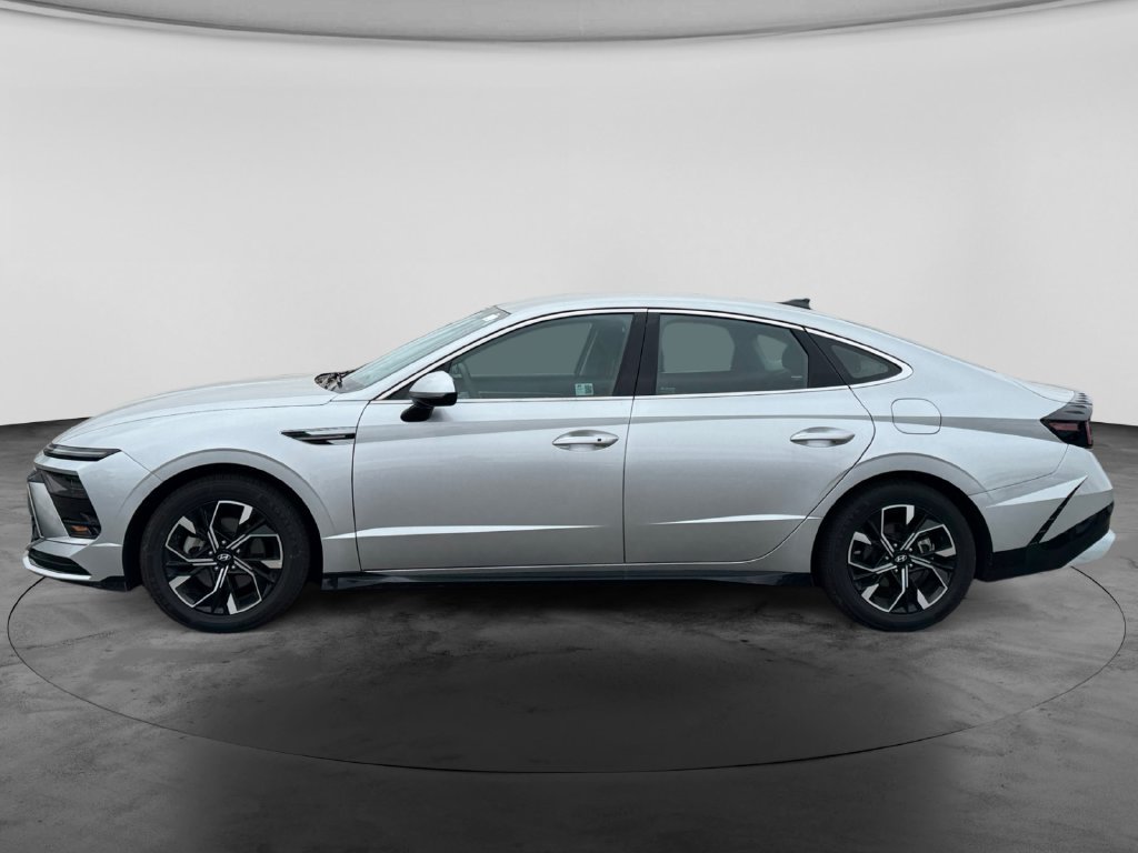 Used 2024 Hyundai Sonata SEL FWD image 4