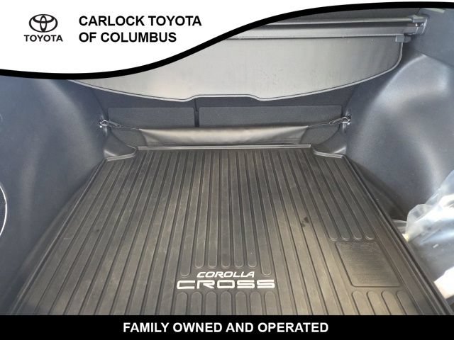 Used 2024 Toyota Corolla Cross XLE w/ Convenience Package FWD image 16