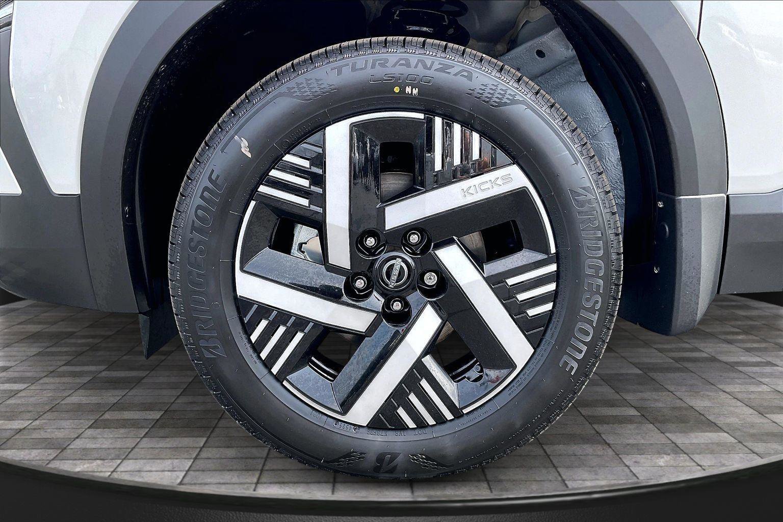 New 2026 Nissan Kicks SV FWD image 12