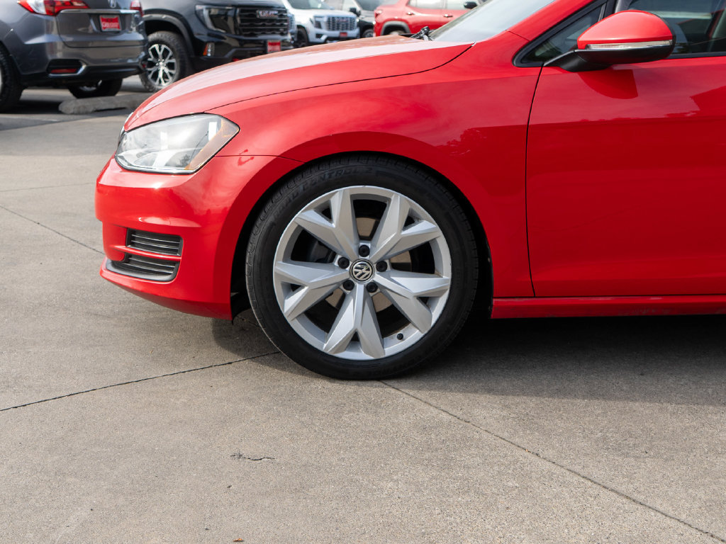 Used 2016 Volkswagen Golf S FWD image 26