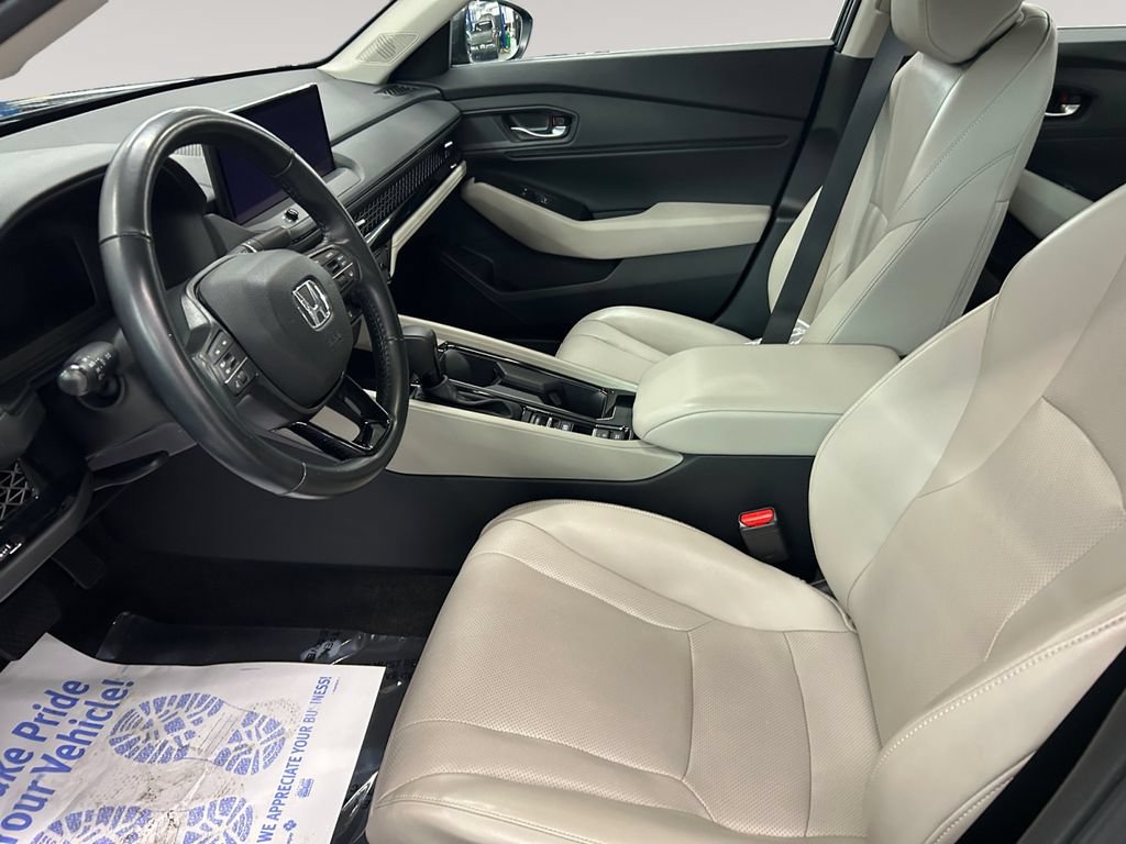 Used 2024 Honda Accord EX-L image 9