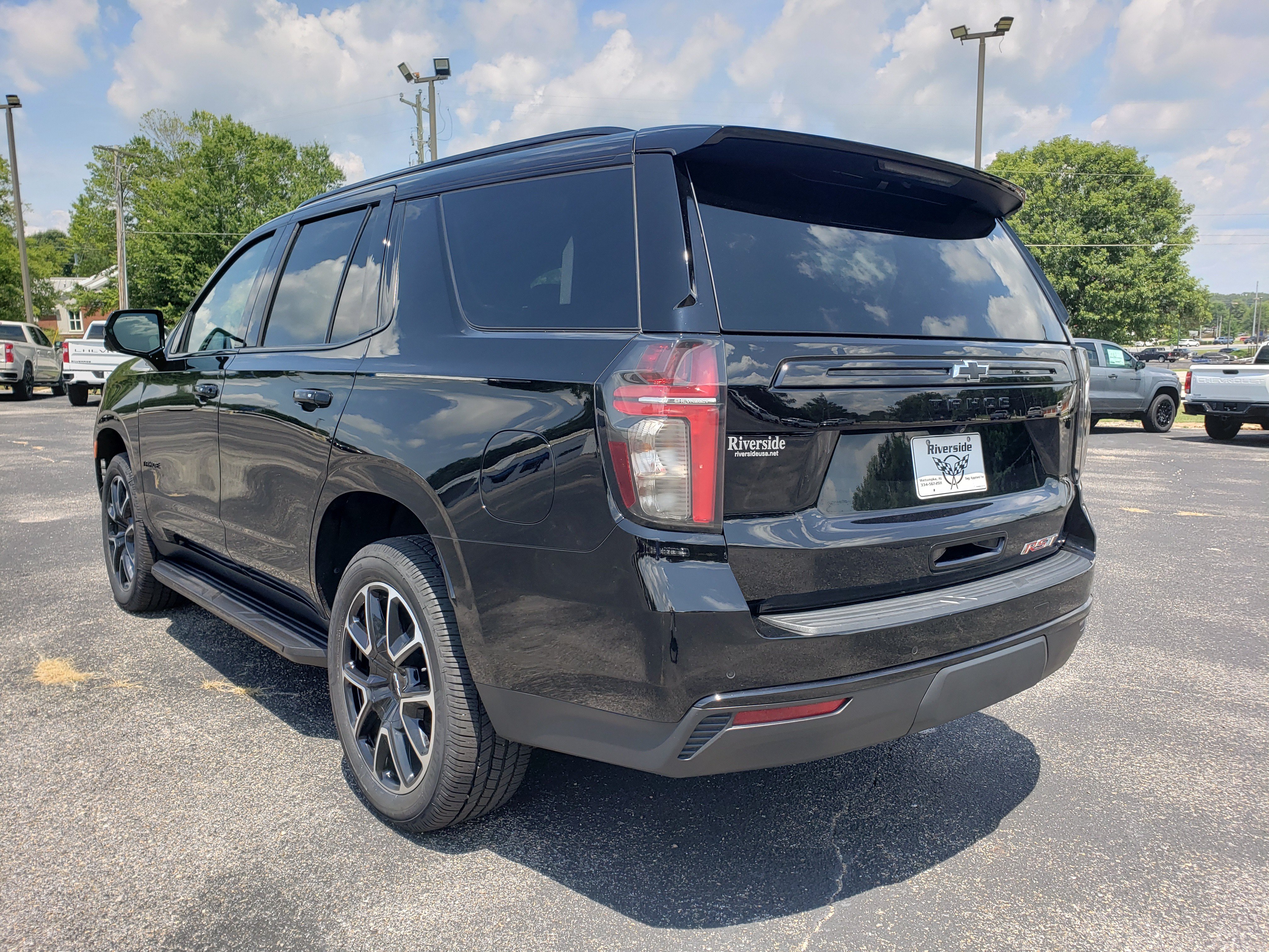 Used 2023 Chevrolet Tahoe RST w/ Luxury Package RWD image 4