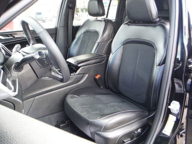 Used 2023 Jeep Grand Cherokee Altitude image 12