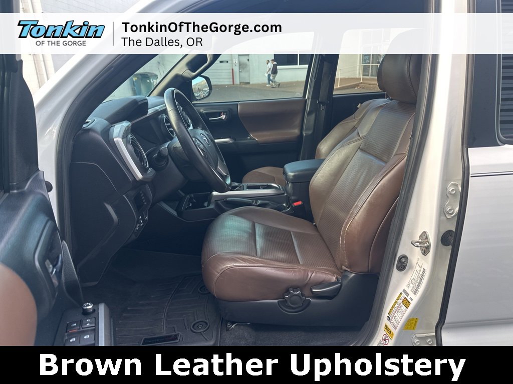 Used 2016 Toyota Tacoma Limited image 16