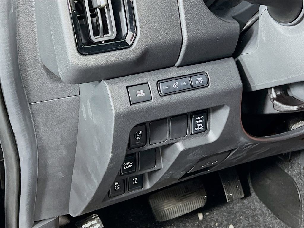 New 2026 Nissan Frontier PRO-4X w/ Pro Premium Package image 9