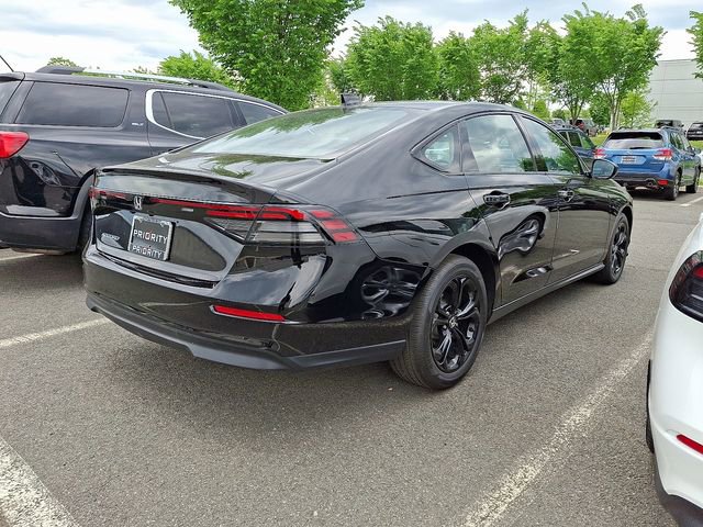Used 2025 Honda Accord SE image 4