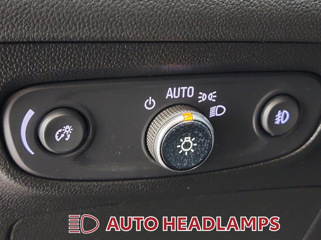 Used 2022 Buick Encore GX Select w/ Sport Touring Package FWD image 26